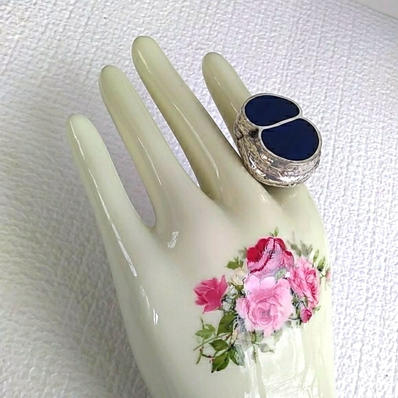 RARE HATTIE CARNEGIE Abstract Blue Inlay Adj. Ring - Picture 4 of 16
